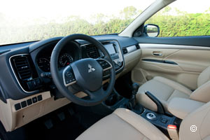 Mitsubishi Outlander 3 2012 4x4 Familial Mitsubishi Outlander 3 2012 4x4 Familial
