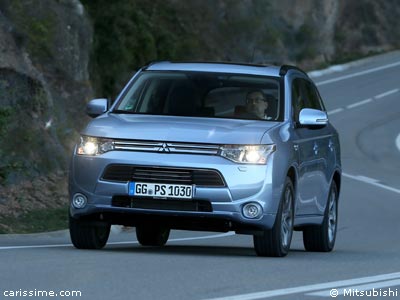 Mitsubishi Outlander PHEV Electrique 4x4 2014