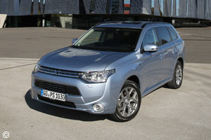 Mitsubishi Outlander PHEV Electrique 4x4 2014