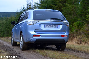 Essai Mitsubishi Outlander PHEV Electrique 4x4 2014