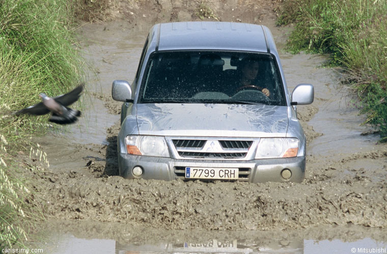 Mitsubishi Pajero 3 2000 / 2006