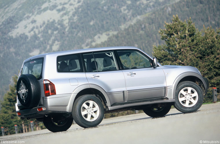 Mitsubishi Pajero 3 2000 / 2006