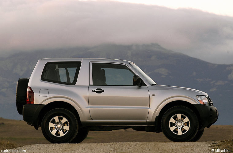 Mitsubishi Pajero 3 2000 / 2006