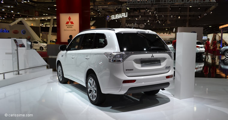 Mitsubishi Outlander 3 PHEV au Salon Automobile de Paris 2012