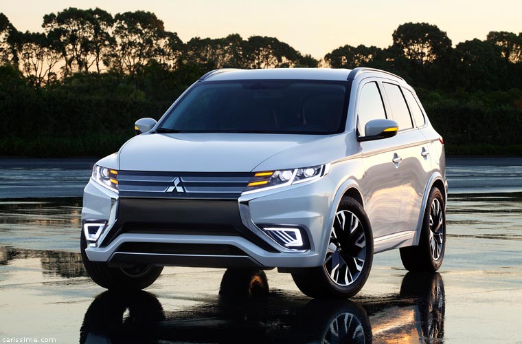 Mitsubishi Outlander PHEV Concept-S Paris 2014