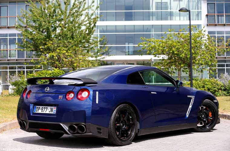 Nissan GT-R 2015