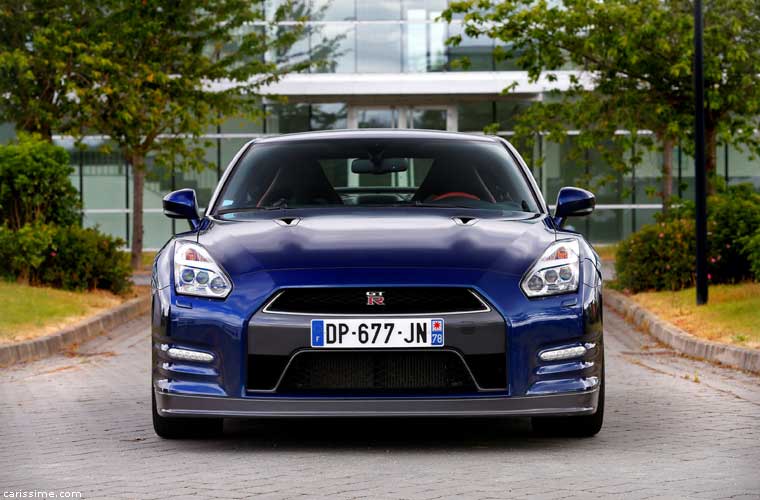 Nissan GT-R 2015