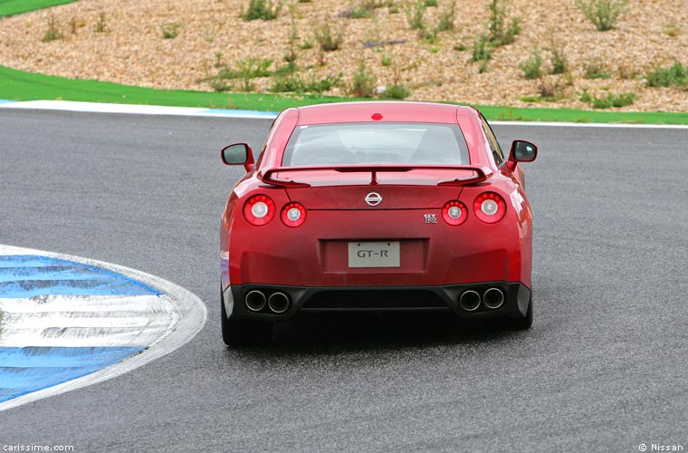 Nissan GT-R 2009