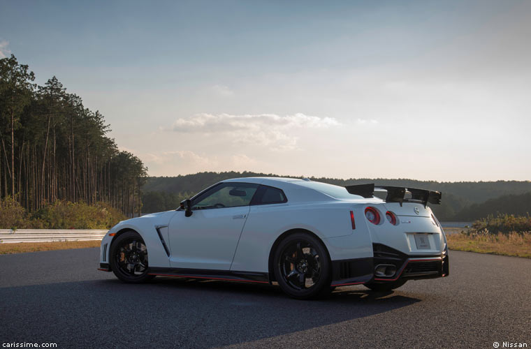 Nissan GT-R Nismo 2014