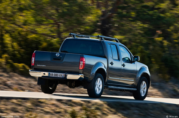 Nissan Navara 1 2010 4x4 Pick-Up