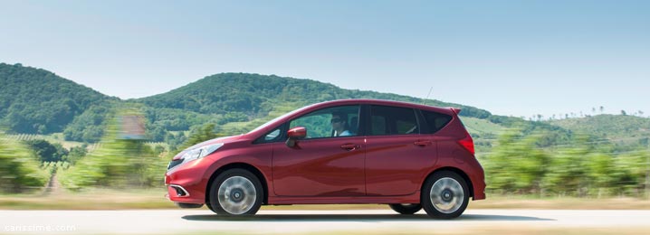 Nissan Note 2 Voiture Compacte 2013 Nissan Note 2 Voiture Compacte 2013