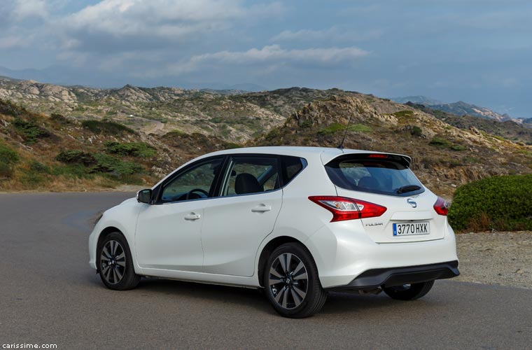 Nissan Pulsar voiture compacte 2014