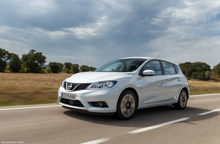 Nissan Pulsar voiture compacte 2014