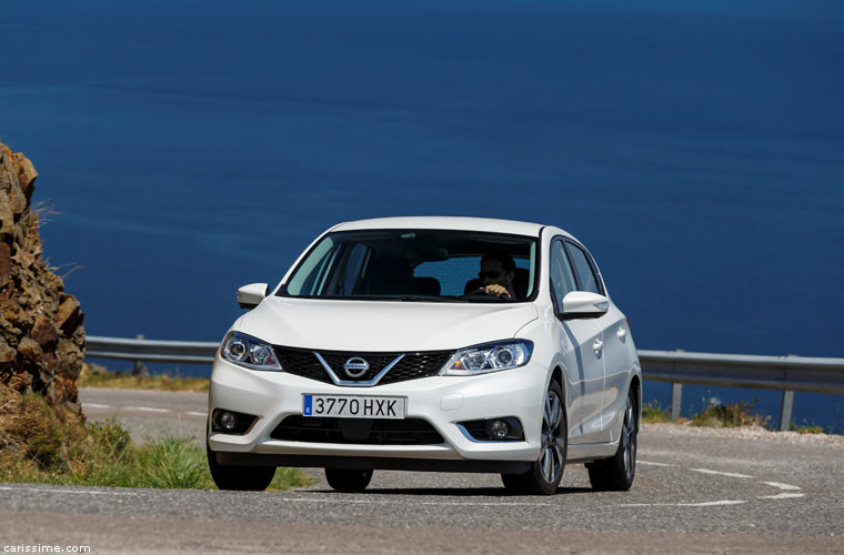 Nissan Pulsar voiture compacte 2014