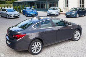 Opel Astra 4 Berline 4 portes 2014 / 2015 Opel Astra 4 Berline 4 portes 2014 / 2015
