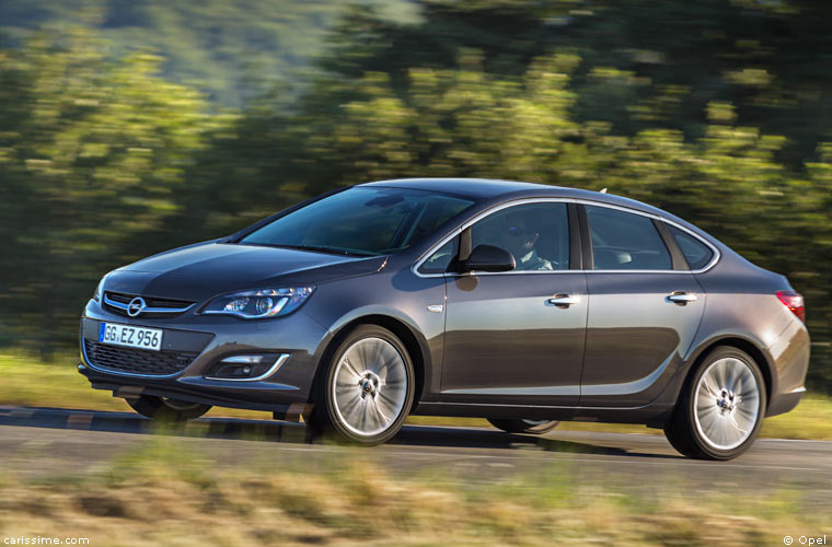 Opel Astra 4 Berline 4 portes 2014 / 2015