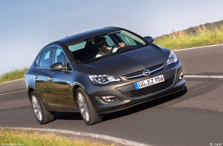 Opel Astra 4 Berline 4 portes 2014 / 2015