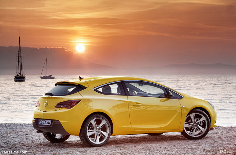 Opel Astra 4 GTC Coupé 2011 / 2015