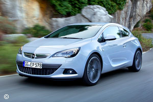 Opel Astra 4 GTC Coupé 2011 / 2015 Opel Astra 4 GTC Coupé 2011 / 2015
