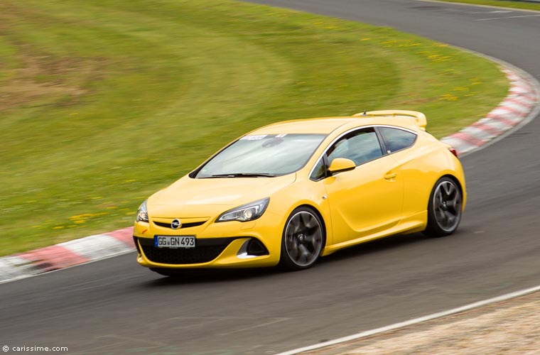 Essai Opel Astra OPC 2012 280 ch Nrburgring