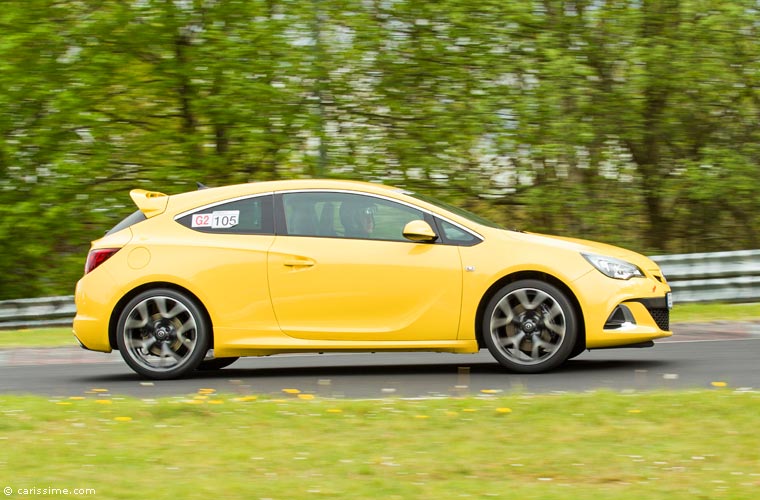 Essai Opel Astra OPC 2012 280 ch Nrburgring