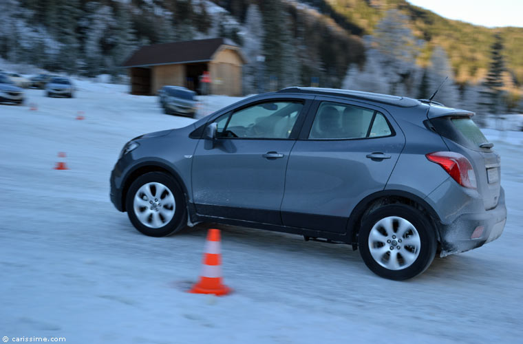 Essai Opel 4x4 Mokka SUV Neige