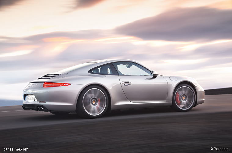 Porsche 911 Carrera 7 - 2011