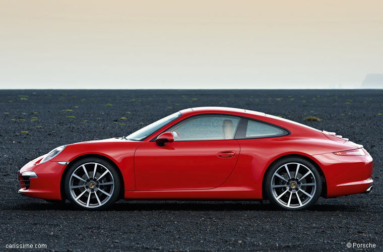 Porsche 911 Carrera 7 - 2011