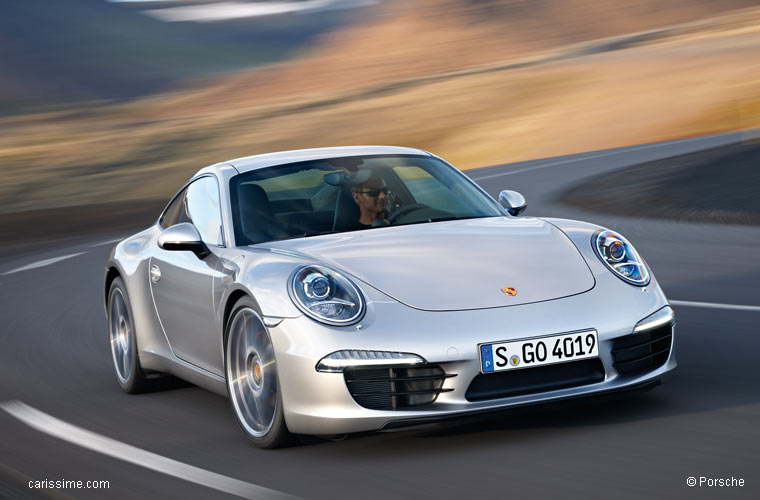 Porsche 911 Carrera 7 - 2011