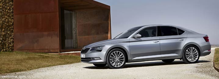 Skoda Superb 3 2015 voiture routière