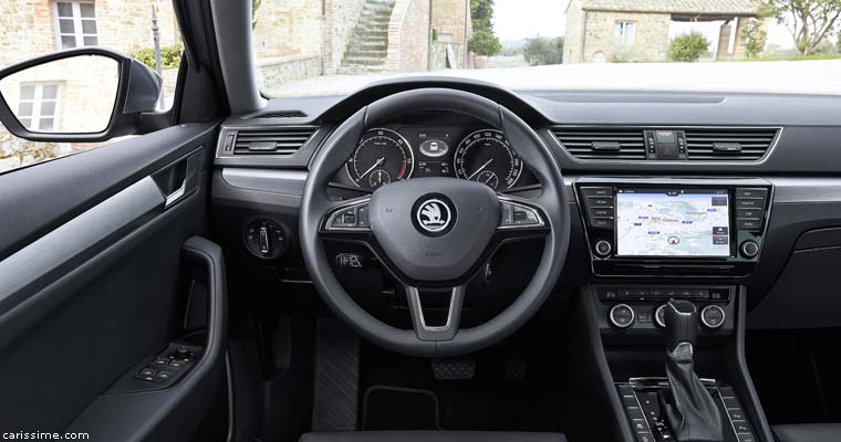 Skoda Superb 3 2015 voiture routière