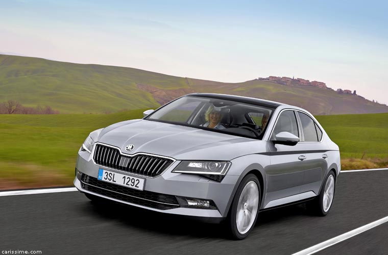 Skoda Superb 3 2015 voiture routière