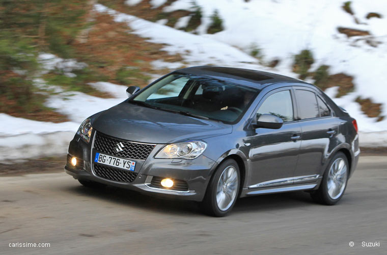 Suzuki Kizashi Voiture Familiale 2011 / 2013