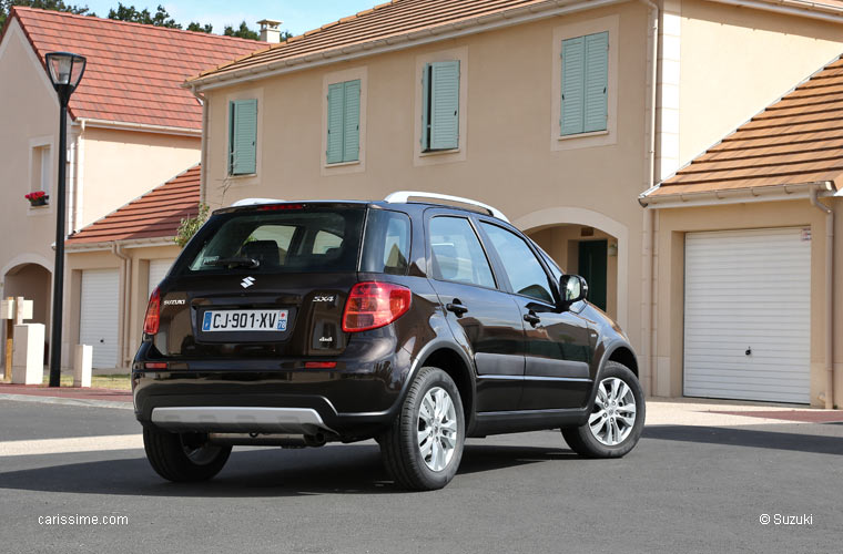 Suzuki SX4 XPlore 2012