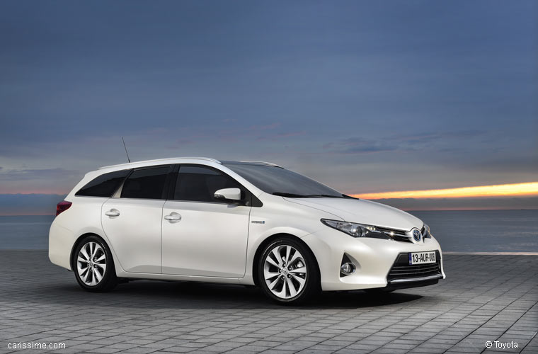 Toyota Auris 2 Break Touring 2013 / 2015