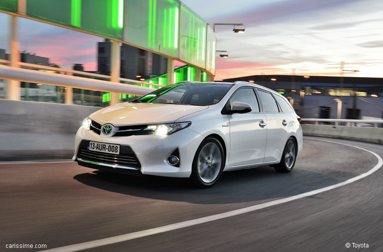 Toyota Auris 2 Break Touring 2013 / 2015