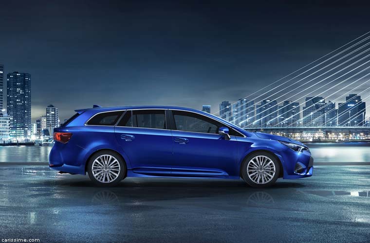 Toyota Avensis 4 Voiture Familiale 2015