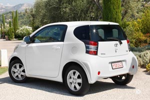 Toyota iQ Mini Citadine 2009 / 2014 Toyota iQ Mini Citadine 2009 / 2014