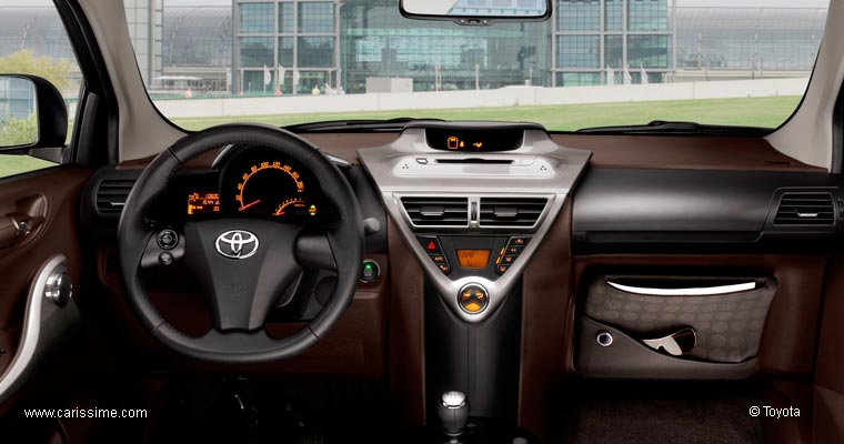 Toyota iQ Mini Citadine 2009 / 2014