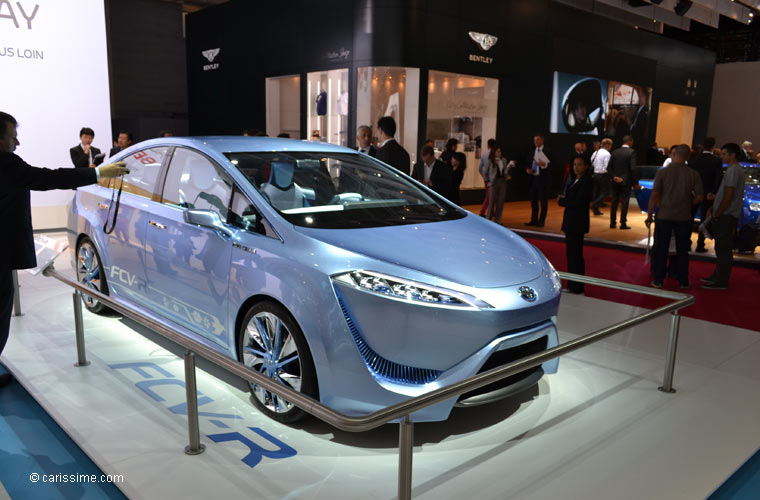 Toyota FCV-R au Salon Automobile de Paris 2012