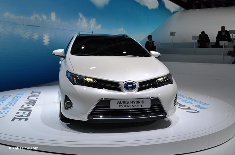 Toyota Auris Touring Sport au Salon Automobile de Paris 2012