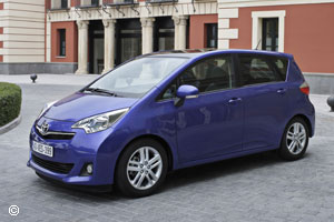 Toyota Verso-S Petit Monospace 2011 Toyota Verso-S Petit Monospace 2011