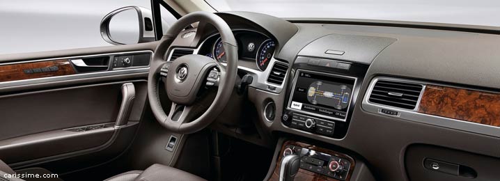Volkswagen Touareg 2 2010 / 2014