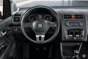 Volkswagen Touran 1 2010 / 2015 Monospace Volkswagen Touran 1 2010 / 2015 Monospace