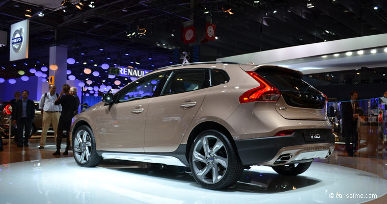 Volvo V40 Cross Country au Salon Automobile de Paris 2012