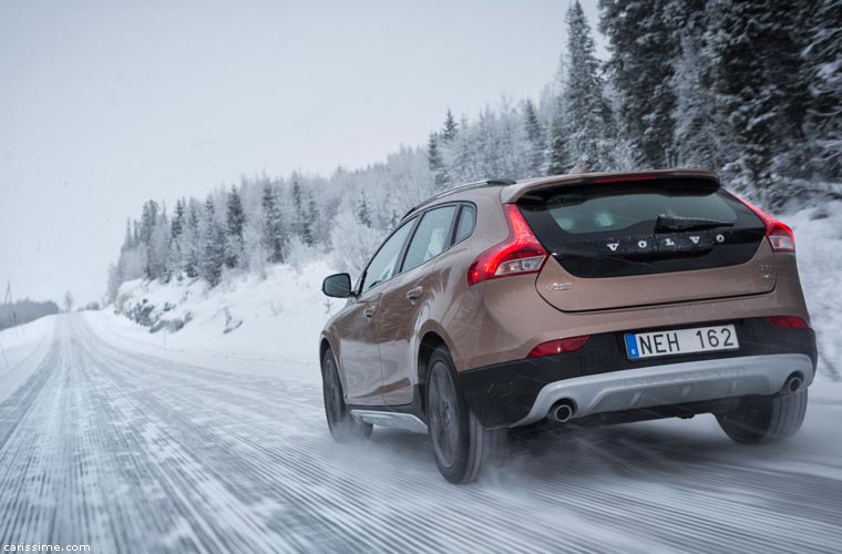 Volvo V40 Cross Country 2013