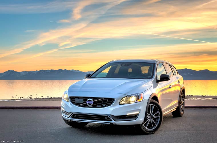 Volvo V60 Cross Country 2015